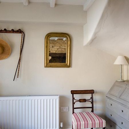 Gleneda Cottage - A Renovated, Traditional Cotswold Cottage Full Of Charm With Fireplace And Garden Bourton on the Hill Esterno foto