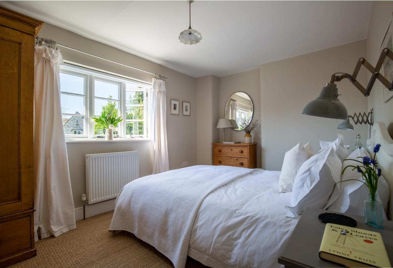 Gleneda Cottage - A Renovated, Traditional Cotswold Cottage Full Of Charm With Fireplace And Garden Bourton on the Hill Esterno foto