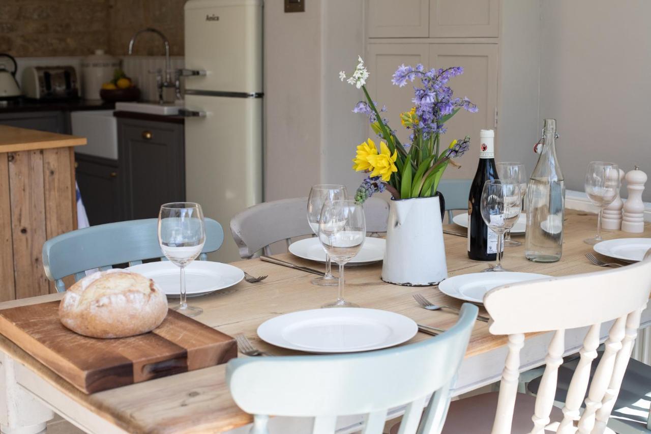 Gleneda Cottage - A Renovated, Traditional Cotswold Cottage Full Of Charm With Fireplace And Garden Bourton on the Hill Esterno foto