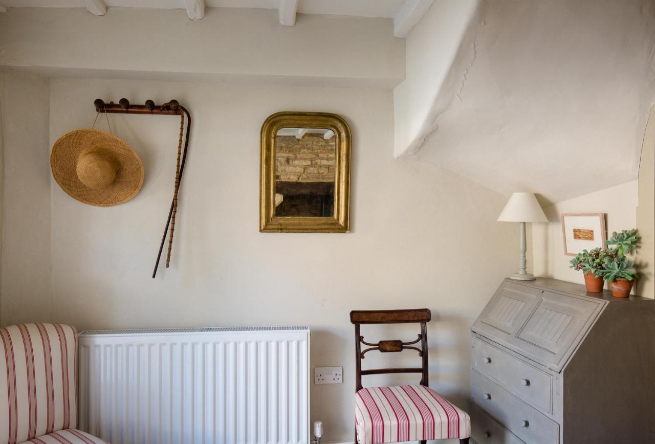 Gleneda Cottage - A Renovated, Traditional Cotswold Cottage Full Of Charm With Fireplace And Garden Bourton on the Hill Esterno foto